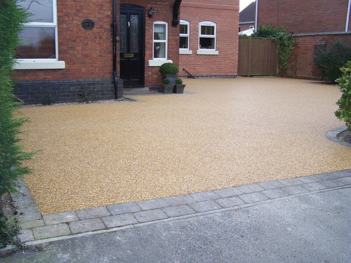Resibond wet look driveway - look,