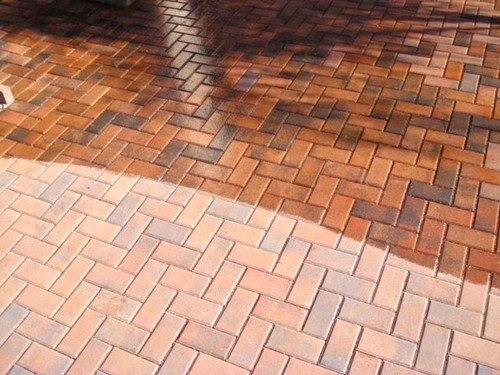 Wet look driveway sealer block